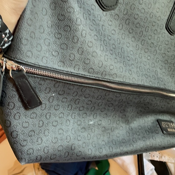 Guess Bag - Picture 5 of 5